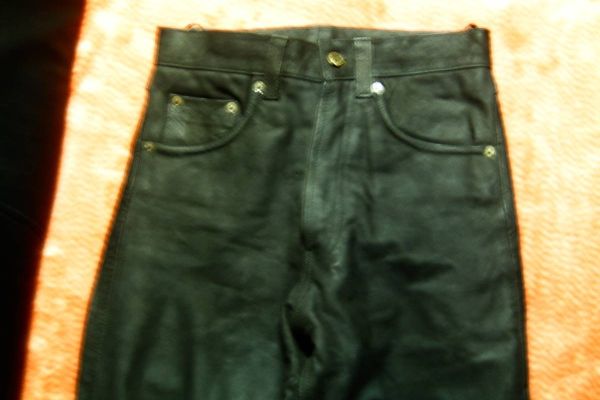 Exclusive Damen - Lederhose für ein(e) schlanke(s) Mädchen/Dame