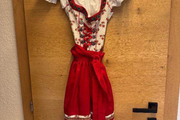 Dirndl für Jugendliche