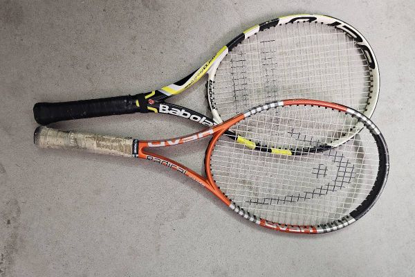 Tennisschläger Junior und Senior zu verkaufen