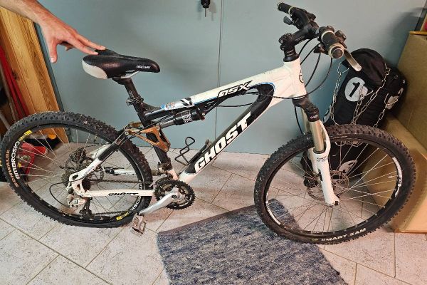 Gut erhaltenen MTB Ghost GSX Fully, weiß