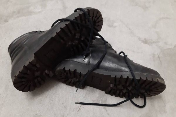 Neue Bergschuhe (42) mit Vibramsohle