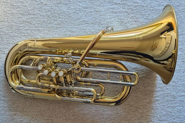 Tuba Yamaha in F