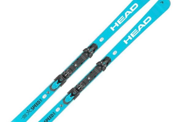 Niegelnagelneue Ski der Marke "Head"