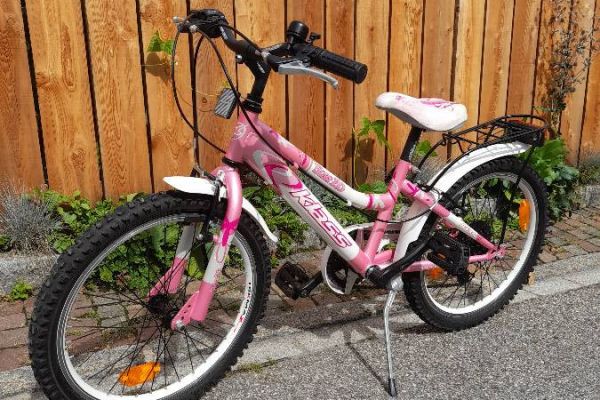 Kinderfahrrad 20 Zoll abzugeben ca.5 bis 7 Jahre
