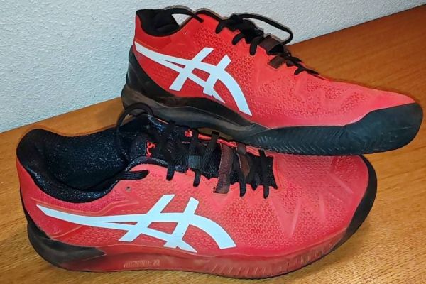Tennisschue Asics - NEU!