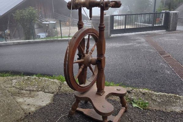 Antikes Spinnrad