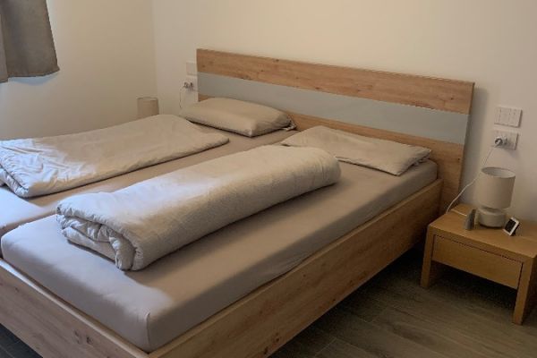 Doppelbett 180x200