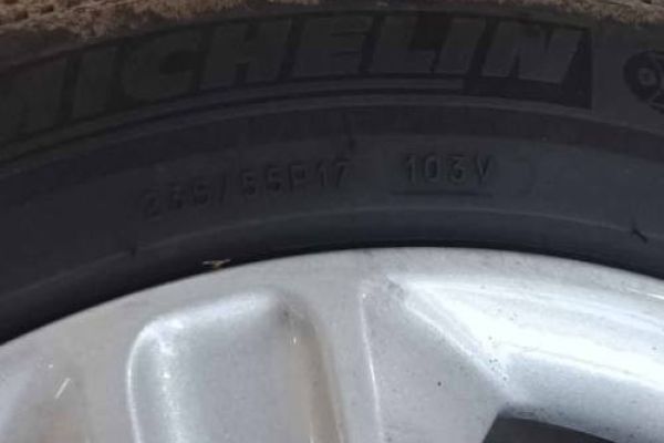 Aluminium Felgen für Ford Kuga 17 Zoll um 250 €