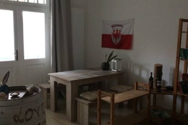 Zimmer in 2er-WG in 80qm Wohnung in schönster Lage in Bozen