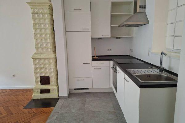 Sonnige 2 Zimmerwohnung in der Altstadt von Meran zu vermieten