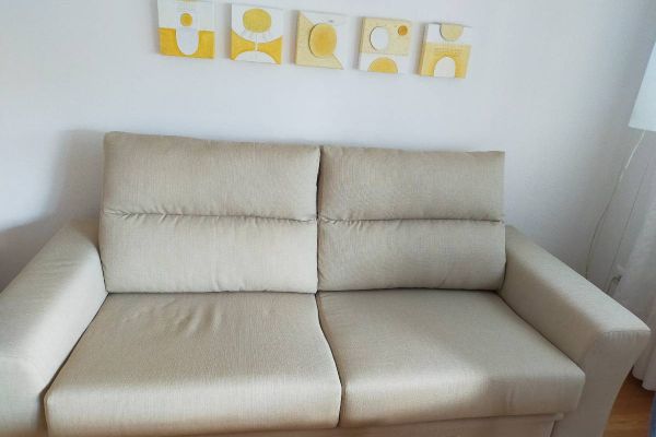 Sofa fuer 3 bis 4  Personen