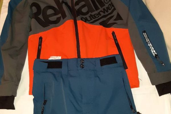 zweiteiliger Skianzug Marke REHALL Gr.152