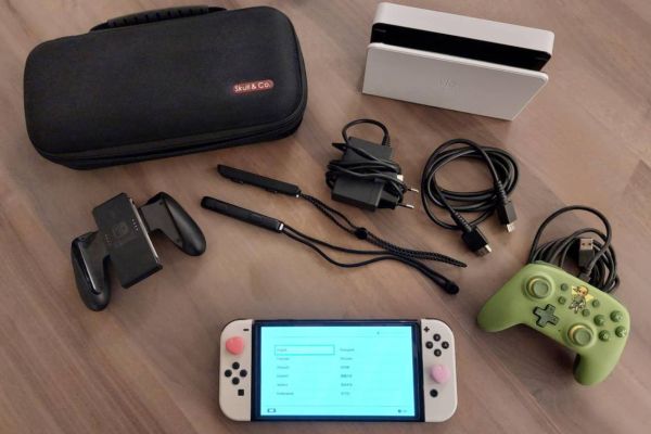 Nintendo Switch OLED + Zubehör