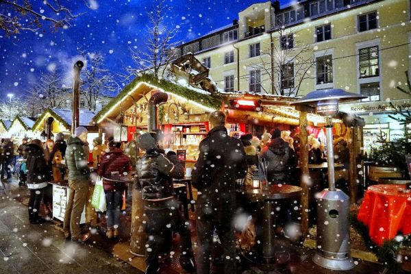 Stand am Weihnachtsmarkt sucht Mitarbeiter*innen