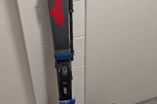 Skiausrüstung Junior ca. 11-13 Jahre