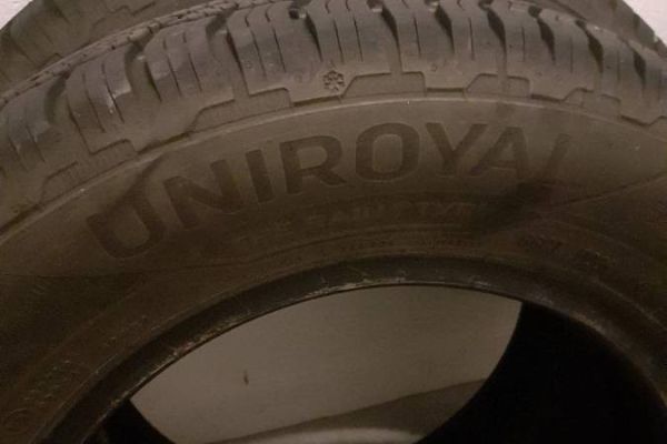 Winterreifen 155/80R13 79T Uniroyal (4Seasons)