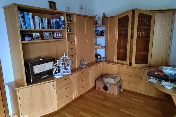 Wohnzimmerschrank günstig abzugeben
