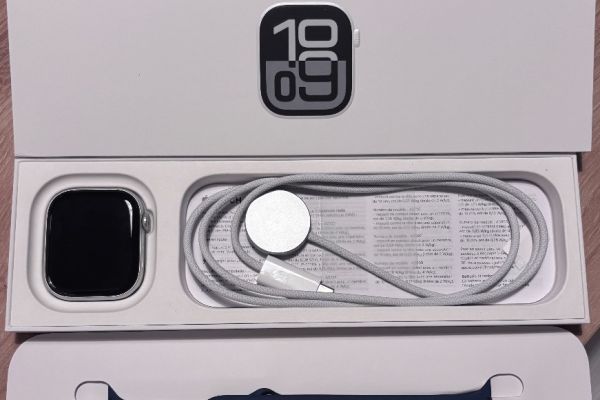 Apple iWatch Series 10 - Silber - 46mm