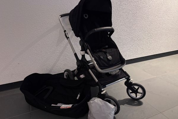 Kinderwagen Bugaboo Fox2 in Schwarz (Modell 2021)