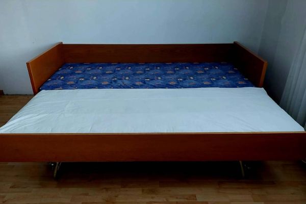 Schöne Schlafcouch