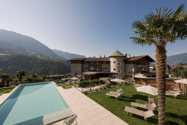Hausmeister für Hotel in Riffian bei Meran