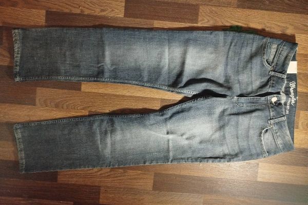 Jeans Wrangler nuovi da donna