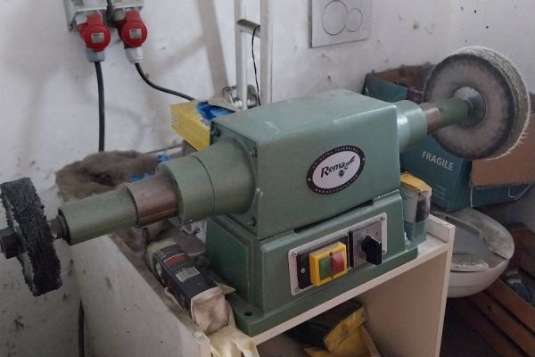 Tischpoliermaschine J. Böhm