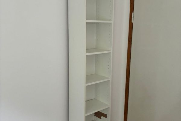 Schrank von IKEA zu verschenken