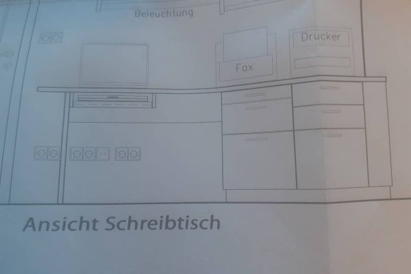 Schreibtisch