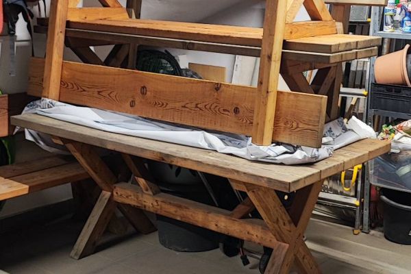 Sitzgarnitur bestehend aus Tisch & 2 Bänke Lärche Natur