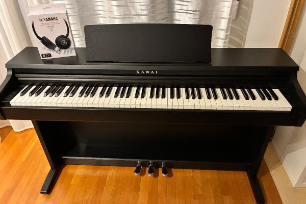 Digitales Klavier, neuwertiges E Piano KAWAI KDP 120