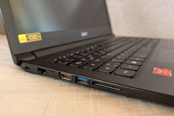 Acer Aspire Laptop – 8 GB RAM, 256 GB SSD, Windows 10