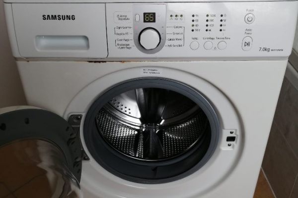 Waschmaschine mit 7KG Fassungsvermögen zu verschenken