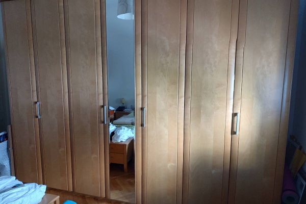 Kleiderschrank hochwertig, 7 Türen mit praktischer Inneneinteilung