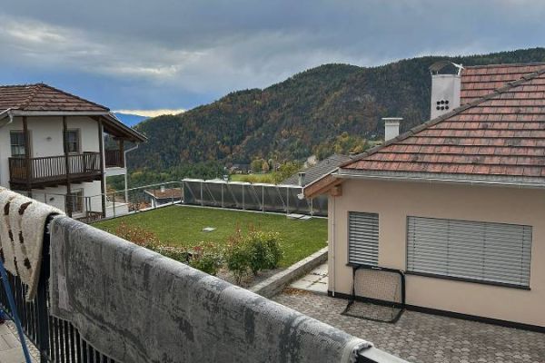 Große Vierzimmerwohnung in Jenesien zu vermieten