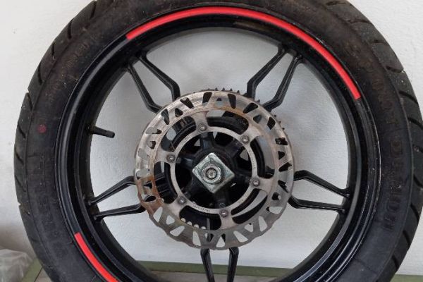 Hinterreifen mit Felge Beta 50