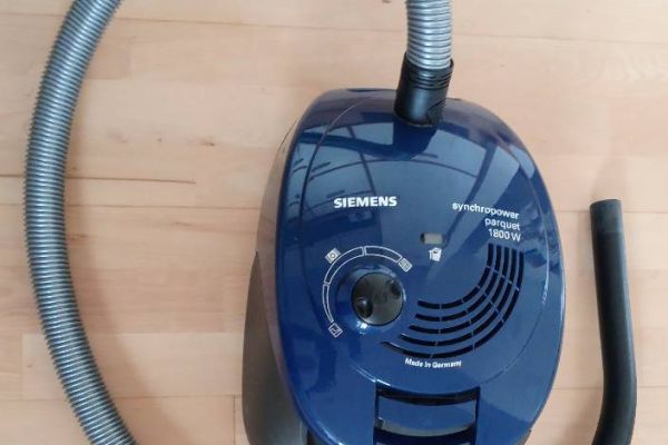 Kompakter Siemens-Staubsauger