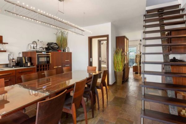 Nähe Krankenhaus Möblierte Duplex-Dreizimmerwohnung mit 2 Balkonen