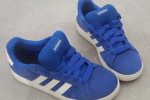 Neue Schuhe Adidas Größe 37,5