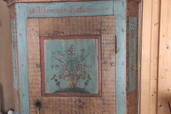 Antiker Tiroler Bauernschrank 1838