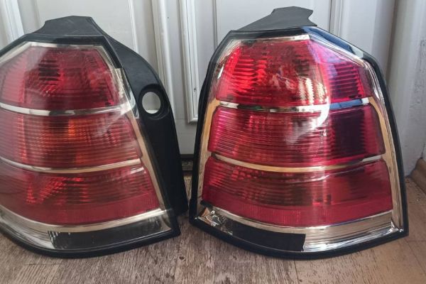 2 Heckleuchten Opel Zafira B