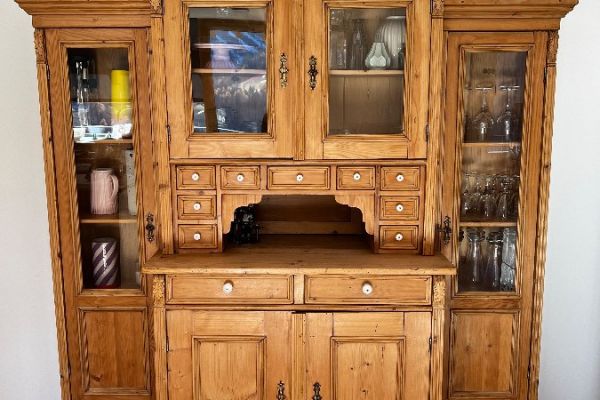 Verkaufe alte Küchenvitrine