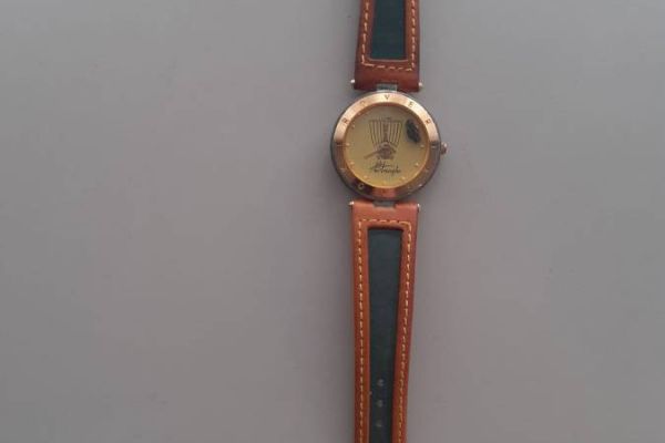 Oldtimer Gadget - Uhr mit Brosche