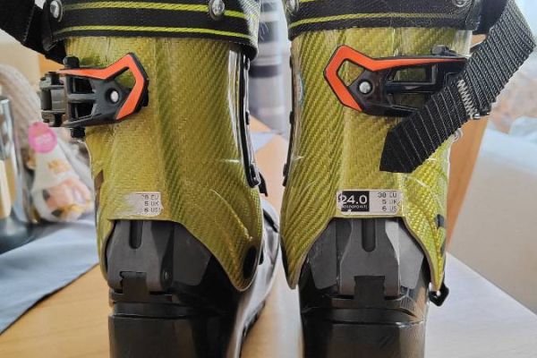 Neuer Skitouren Schischuh Dynafit