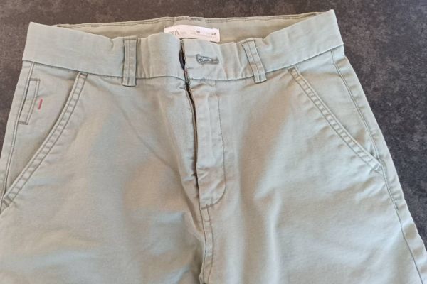 ZARA-Jeanshose Groesse 10