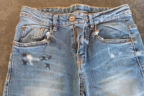 ZARA-Jeanshose Groesse 9