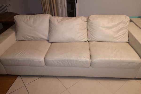 Couch in Leder