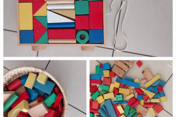 Holzklötze und Holz-Anhänger