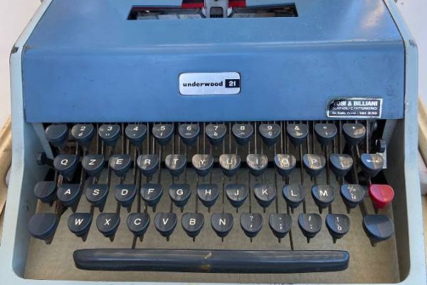 Schreibmaschine Olivetti Underwood 21