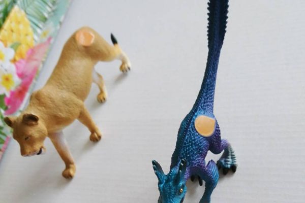 Tiptoi Figuren Velociraptor und Löwin